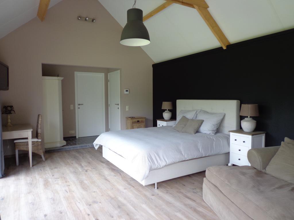 B&B Fragaria Hoogstraten Ruang foto