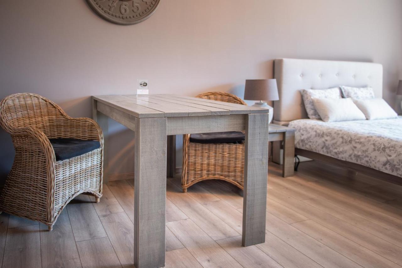 B&B Fragaria Hoogstraten Bagian luar foto